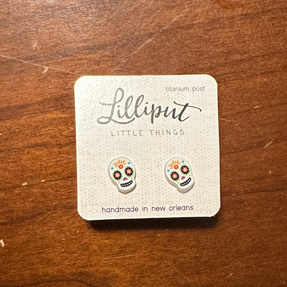 Skull earrings